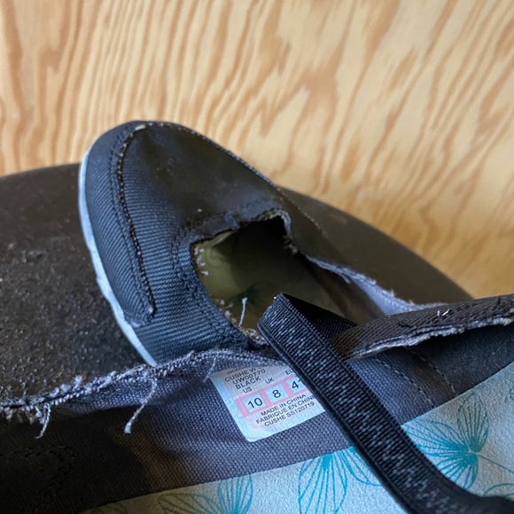 CUSHE Women's Slip ons - Picture 3 of 4